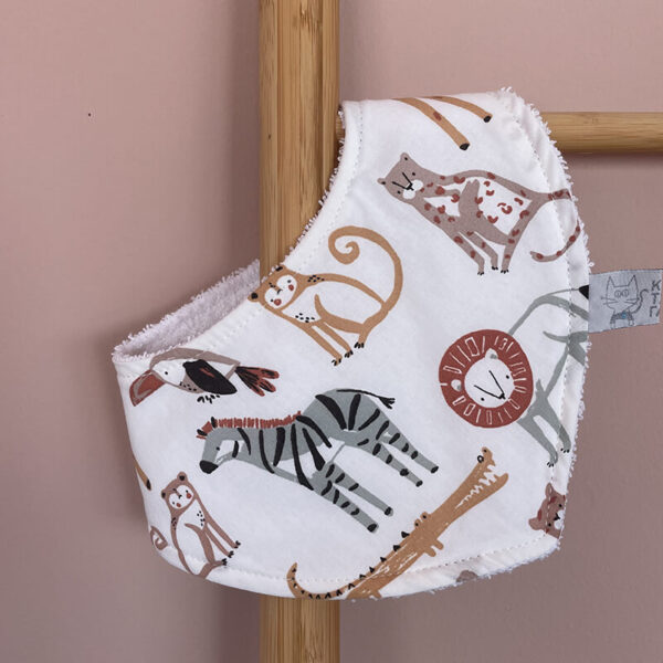 Βρεφική σαλιάρα από βαμβάκι Oeko-Tex με Safari print | Karfitsomenosgatos
