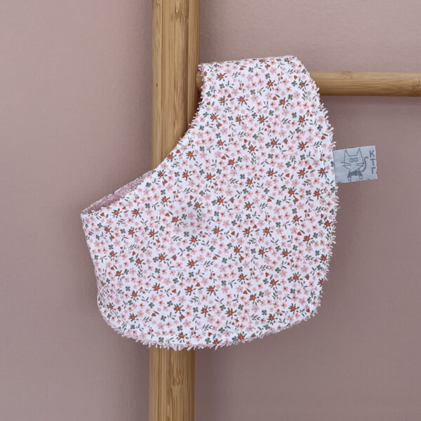 Βρεφική σαλιάρα από βαμβάκι Oeko-Tex με Little Flowers print
